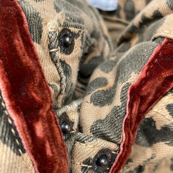 Zara Woman leopard print leggings with velvet stripe on the side size 2 - Picture 8 of 8